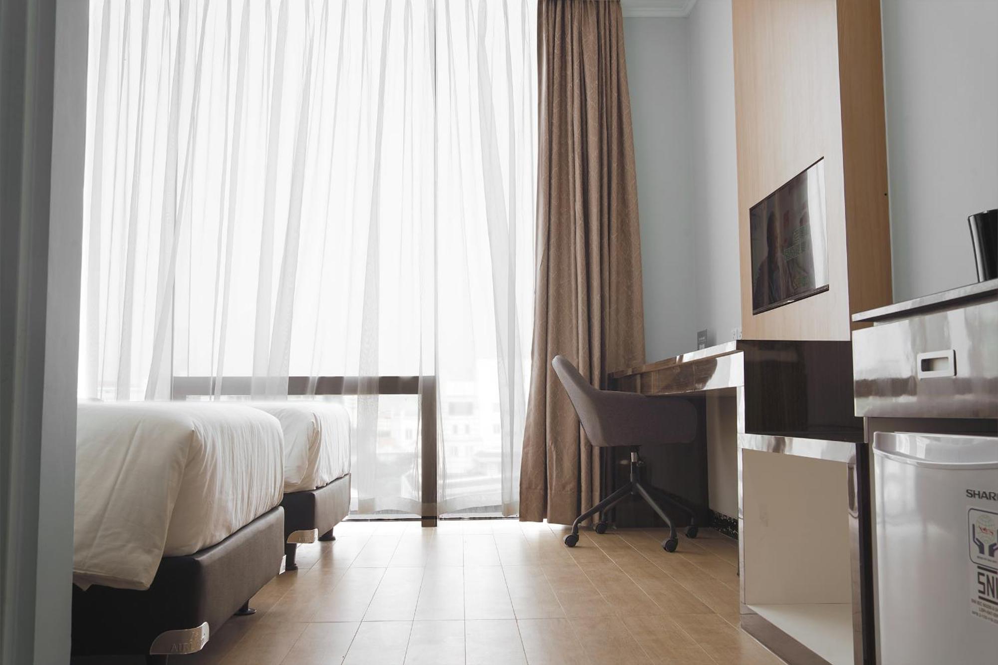 Dreamtel Jakarta Exterior foto